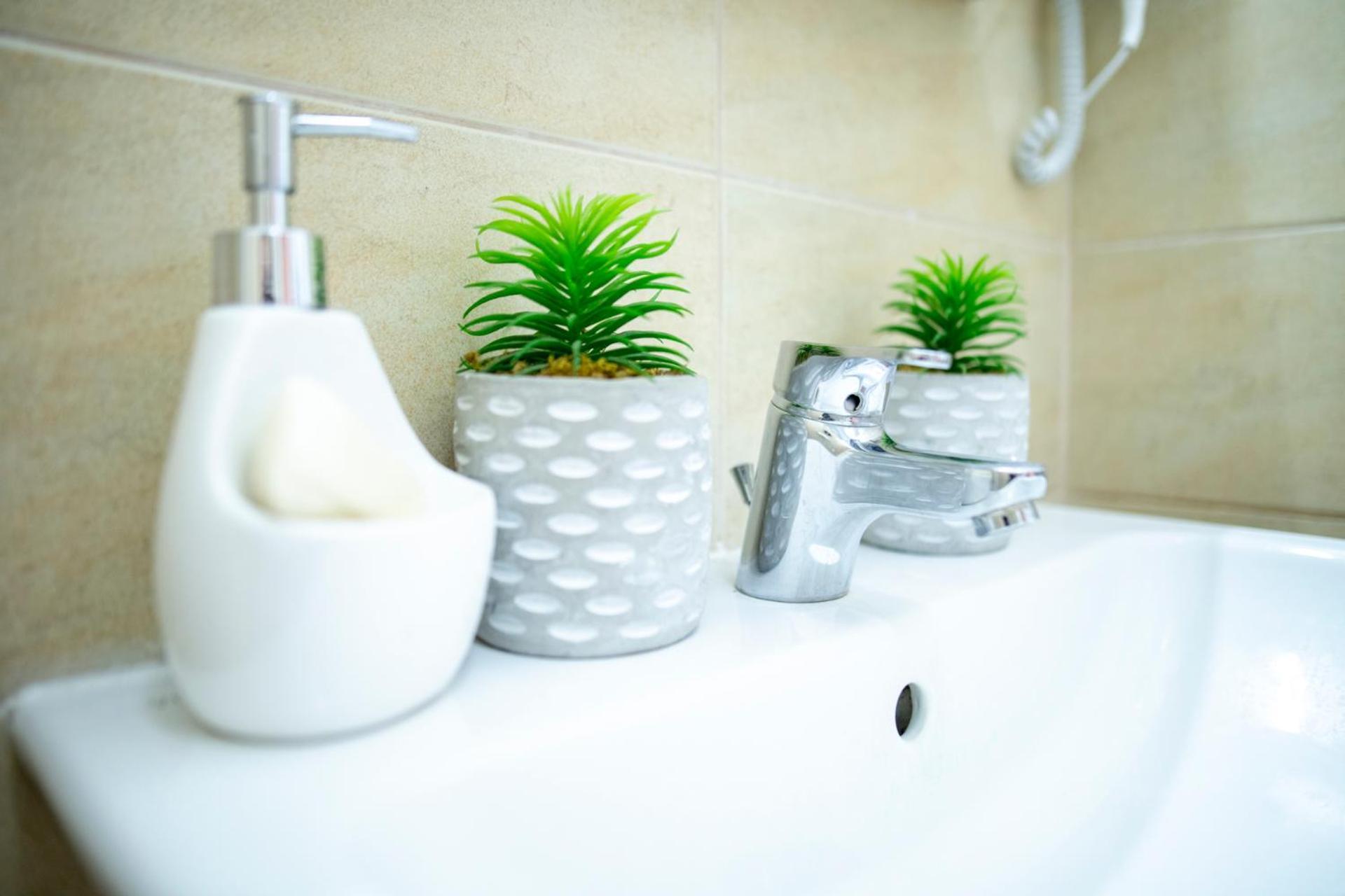 Gvitown Central Apartment بوخارست المظهر الخارجي الصورة